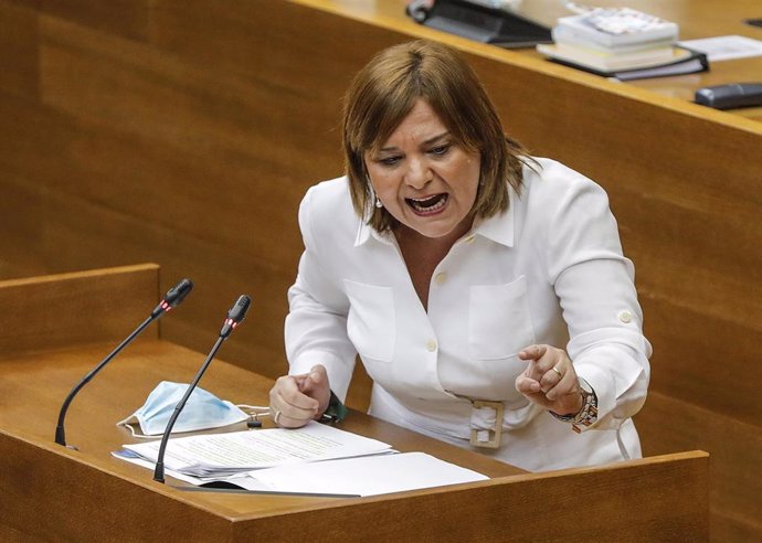 La presidenta del Partido Popular de la Comunidad Valenciana, Isabel Bonig, durante su intervención en el debate del estado de la comunidad, en Valencia, Comunidad Valenciana (España), a 21 de septiembre de 2020. 