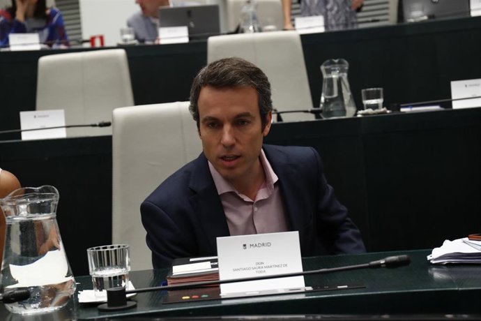 El concejal de Ciudadanos, Santiago Saura Martínez de Toda durante un pleno en el Ayuntamiento de Madrid