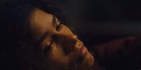 1. Euphoria escarba en las rayadas de Zendaya en el tráiler del especial navideño