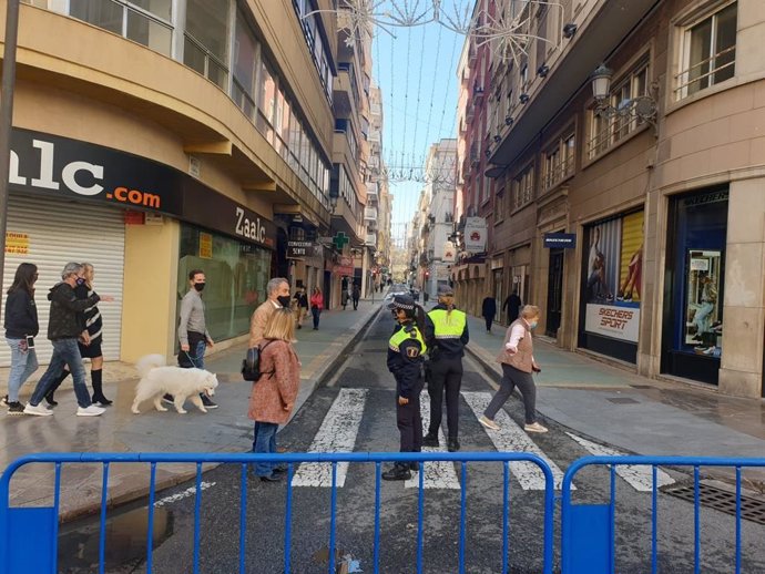 Alicante amplía las peatonalizaciones en el centro los viernes y sábados por las tardes esta Navidad