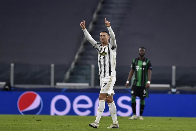 Cristiano Ronaldo celebra un gol con la Juventus en la Serie A 2020-2021