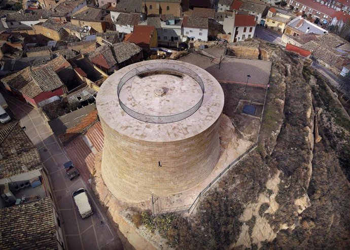 Torre de Ablitas recién restaurada.