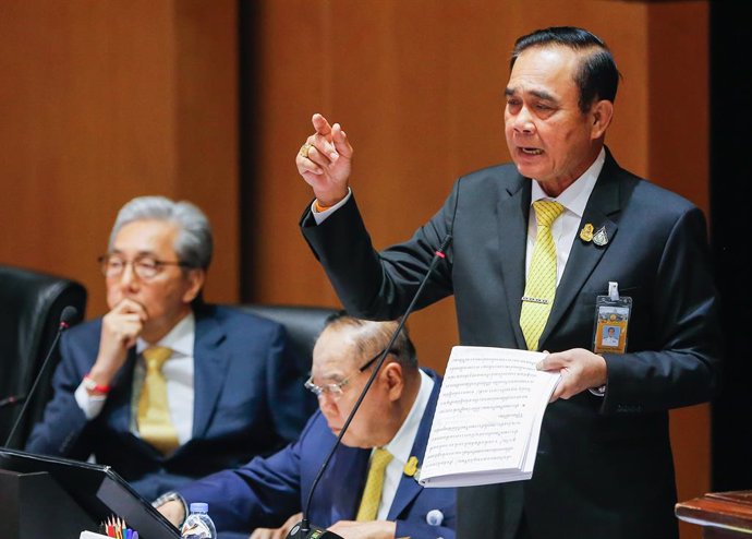 El general Prayuth, en una comparecencia en el Parlamento de Bangkok