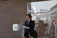 Almeida defiende que hospital de Ifema fue "una hazaña y no había quirófanos" y promete medios necesarios para el Zendal