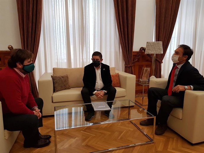 Reunión de Francisco Reyes con responsables de la CEJ