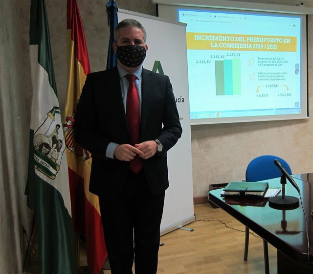 El delegado territorial de Igualdad, Políticas Sociales y Conciliación, Antonio Sutil en Jaén, Antonio Sutil.