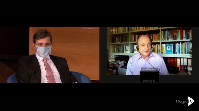 El exministro Miguel Sebastián durante el coloquio virtual
