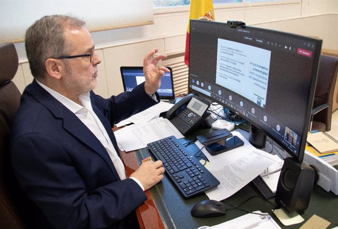El rector de la UC, Ángel Pazos, en un acto telemático de campaña electoral para revalidar el cargo