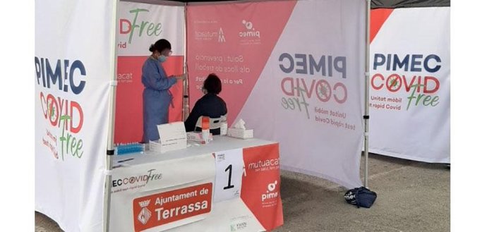 Pimec fa 1.631 tests rpids d'antígens als treballadors de 141 empreses catalanes.