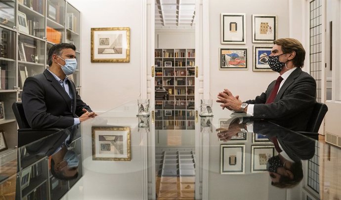 El expresidente del Gobierno José María Aznar se reúne con el líder de Voluntad Popular, Leopoldo López, pocos días antes de que Venezuela celebre unas elecciones parlamentarias no reconocidas por la UE