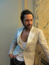 El abogado de Rafael Amargo dice que  solo se incautó droga al bailarín "para consumo propio como mucho"