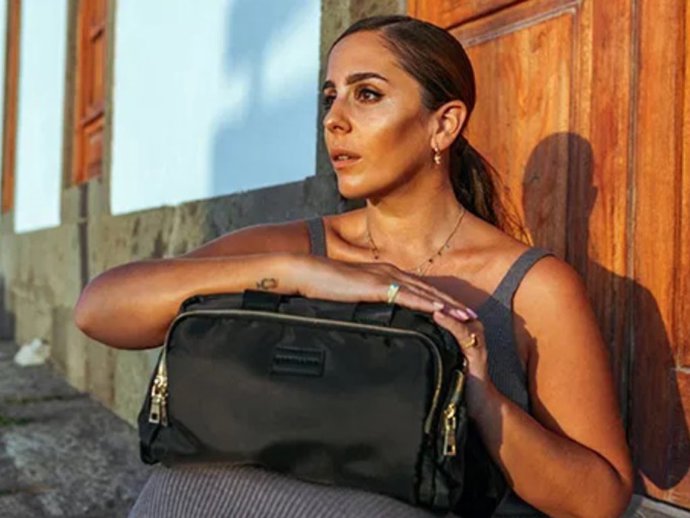 Anabel Pantoja ha lanzado su propia colección cápsula de bolsos