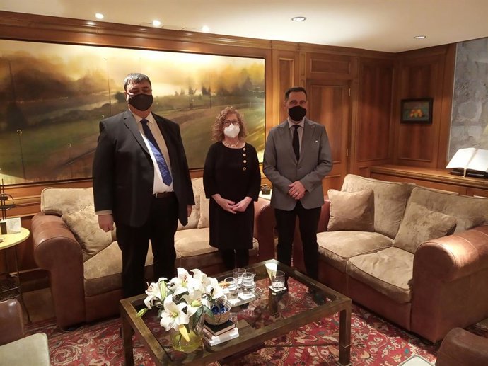 Reunión presidente del Parlamento de La RIoja con CERMI-La Rioja