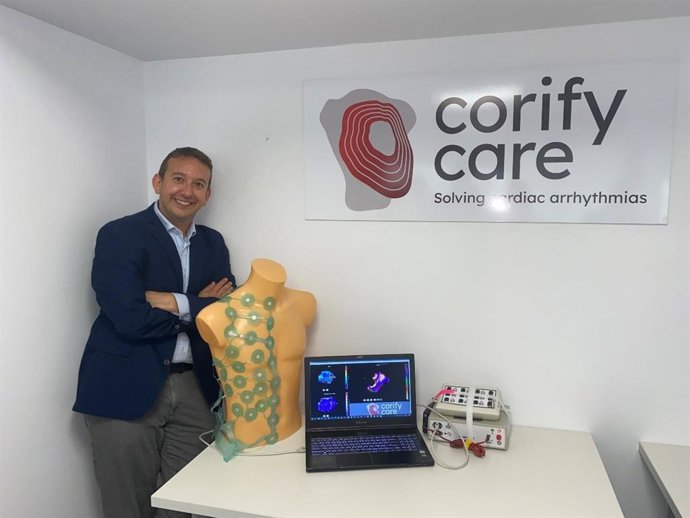 El investigador de la Universitat Politcnica de Valncia Andreu Climent ha sido seleccionado para la fase final de los Premios del Instituto Europeo de Innovación y Tecnología (EIT) por el desarrollo de 'Corify', un dispositivo para tratar arritmias