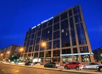 El hotel sanitarizado Vía Castellana deja de atender pacientes Covid-19 por la evolución de la pandemia