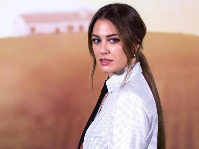 Blanca Suárez ha presentado, al lado de Javier Rey, la película en la que se enamoraron, "El verano que vivimos"