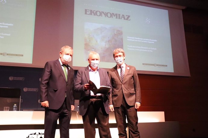 Azpiazu, en la presentación del número especial de 'Ekonomíaz'