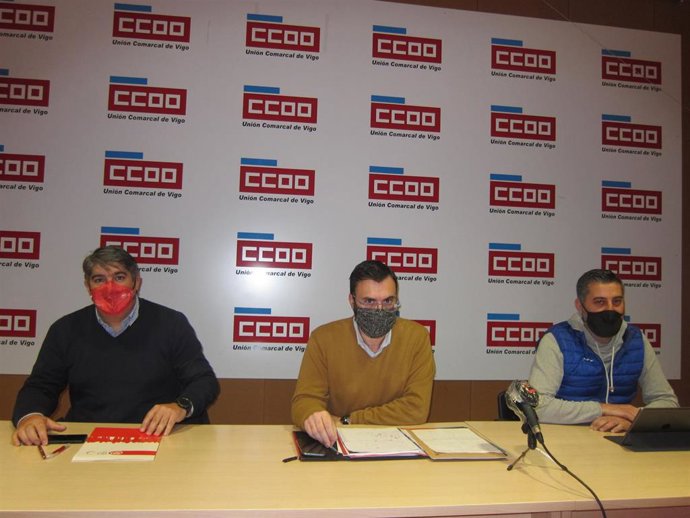 Rubén Pérez, Xulio Fernández y Celso Carnero durante la rueda de prensa