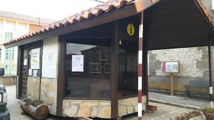 Oficina de información turística en Duruelo de la Sierra.