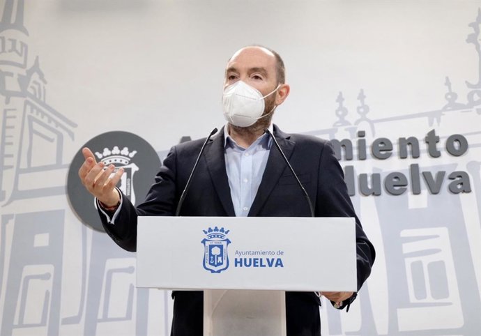 El teniente de alcalde de Régimen Interior, Recursos Humanos y Modernización Digital del Ayuntamiento de Huelva, José Fernández.