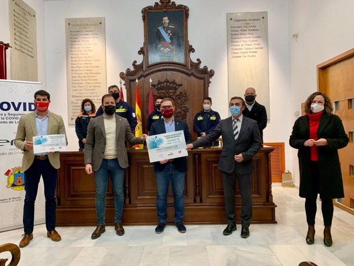 El alcalde de Lorca, Diego José Mateos, junto a otros responsables municipales en la presentación  del Curso Básico de Rastreo y Seguimiento de Afectados