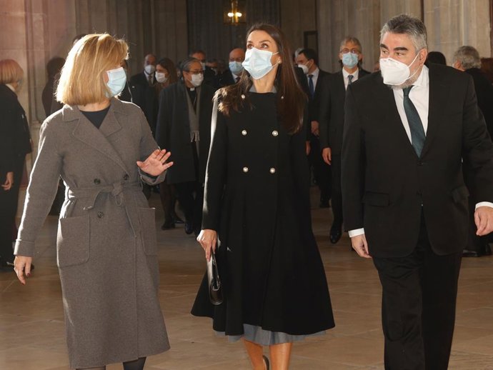 La Reina Letizia ha inaugurado la exposición "Rafael en palacio. Tapices para Felipe II" esta mañana