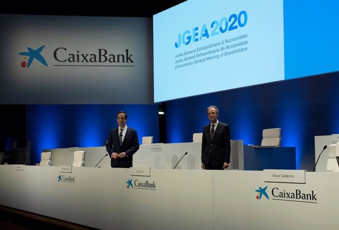 El consejero delegado de CaixaBank, Gonzalo Gortázar, y el presidente de CaixaBank Jordi Gual