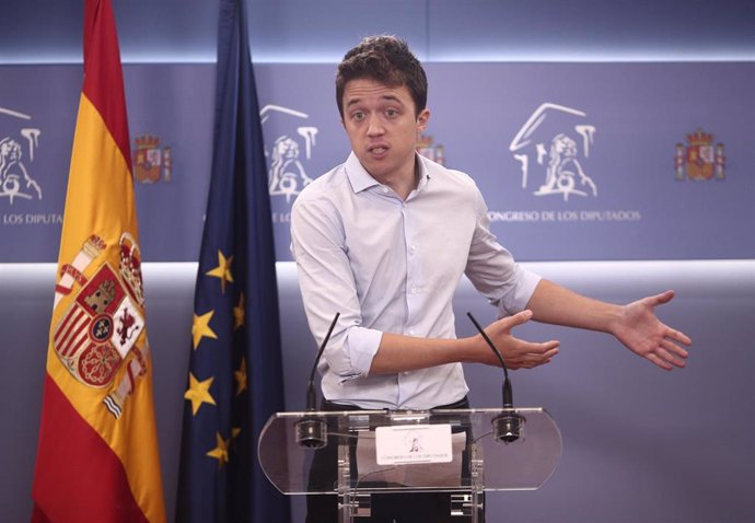 El diputado de Más País, Íñigo Errejón, ofrece una rueda de prensa en el Congreso de los Diputados, en Madrid (España), a 2 de diciembre de 2020. 