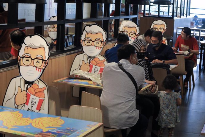 El interior de un local de KFC en Yakarta