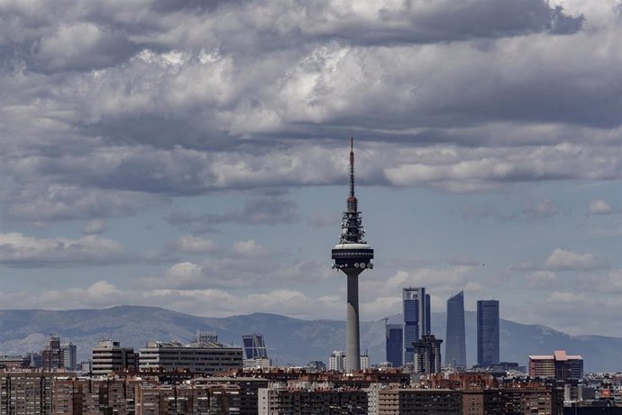 Vista de Madrid, con Torrespaña y las Cuatro Torres al fondo. En Madrid (España), a 9 de junio de 2020.