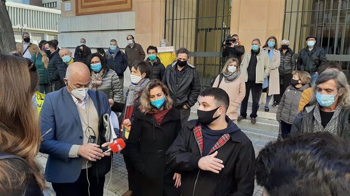 La concejal de la CUP en Tarragona Laia Estrada, en declaraciones a los medios al no acudir a declarar por presuntos desórdenes en una protesta contra el Consejo de Ministros celebrado en Barcelona el 21 de diciembre de 2018.