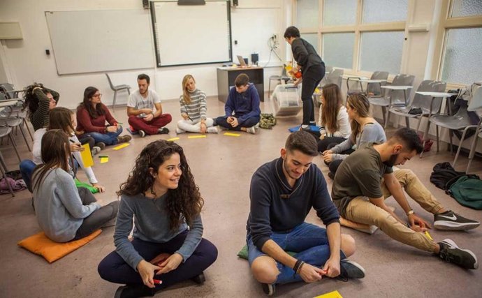 Alumnes de la Facultat d'Educació Social i Treball Social Pere Tarrés de Barcelona, vinculada a la Universitat Ramon Llull (URL).