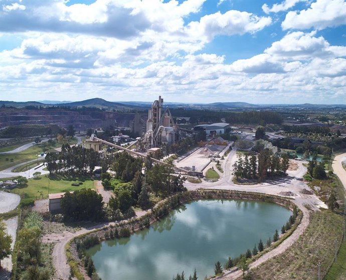 Planta de Cementos Molins en Minas (Uruguay)