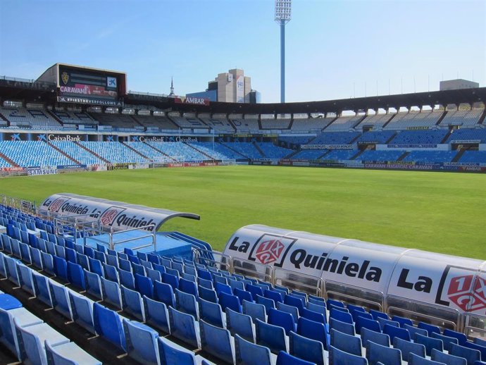 Estadio de La Romareda, campo de fútbol