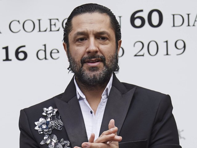 Rafael Amargo attents the fashion show presentation of Argentinian designer Roberto Piazza at Argentina Embassador's residence on May 16, 2019 in Madrid