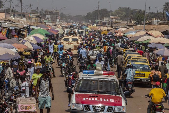 Patrulla conjunta de la MINUSCA y las fuerzas de seguridad centroafricanas en el barrio PK5 en Bangui