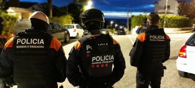 Operació dels Mossos d'Esquadra contra el tràfic i cultiu de marihuana.