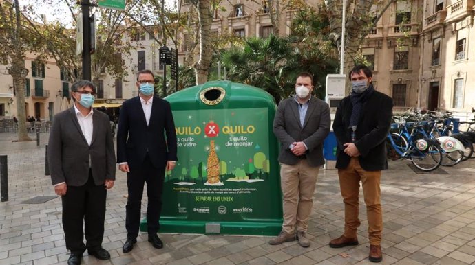 Presentación de la campaña de reciclaje de vidrio solidario en Palma.