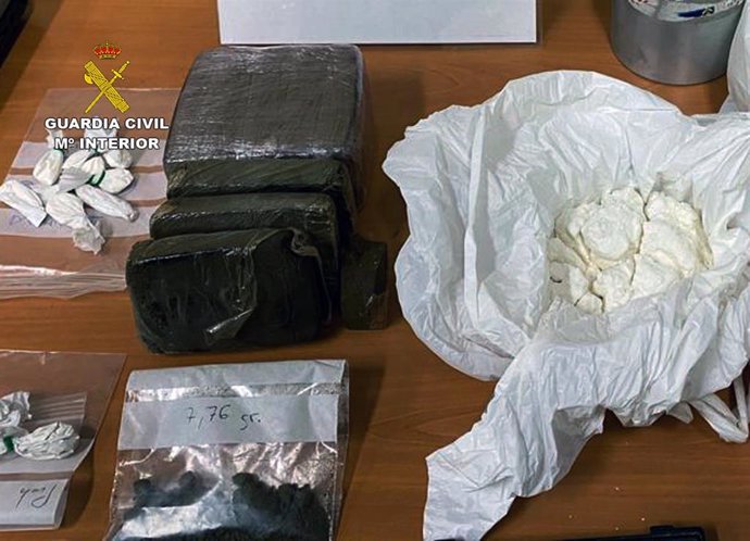 La Guardia Civil Desmantela Un Activo Punto De Distribución De Cocaína Establecido En Dos Fincas