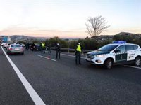Dos detenidos y 15 kilos de hachís intervenidos en un control de movilidad en la A-44 en Jaén capital