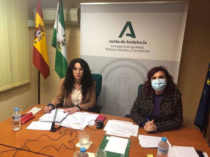 La consejera de Igualdad, Políticas Sociales y Conciliación, Rocío Ruiz, en la presentación en a colectivos de Huelva de la nueva Ley de Infancia y Adolescencia.