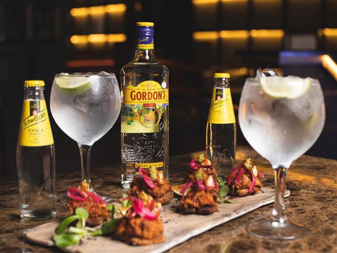 Gordon's y Schweppes se unen poniendo en marcha un proyecto para ayudar al sector hostelero en estos momentos de incertidumbre