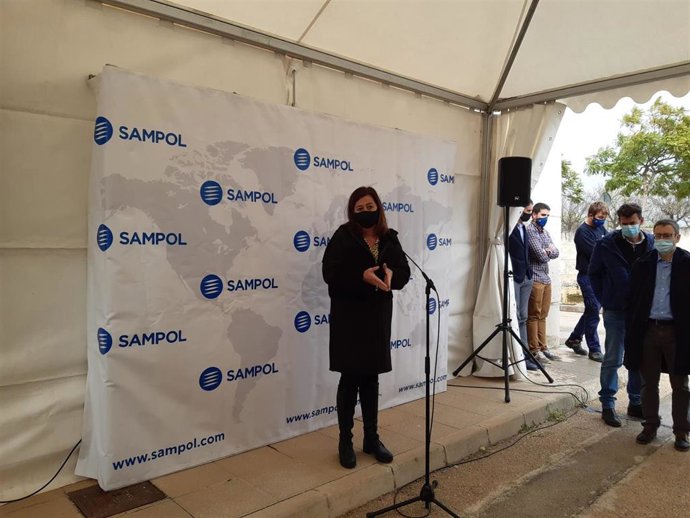 La presidenta del Govern, Francina Armengol, en rueda de prensa.