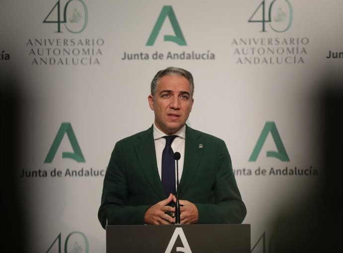 El consejero de la Presidencia, Administración Pública e Interior y portavoz del Gobierno andaluz, Elías Bendodo, en la rueda de prensa