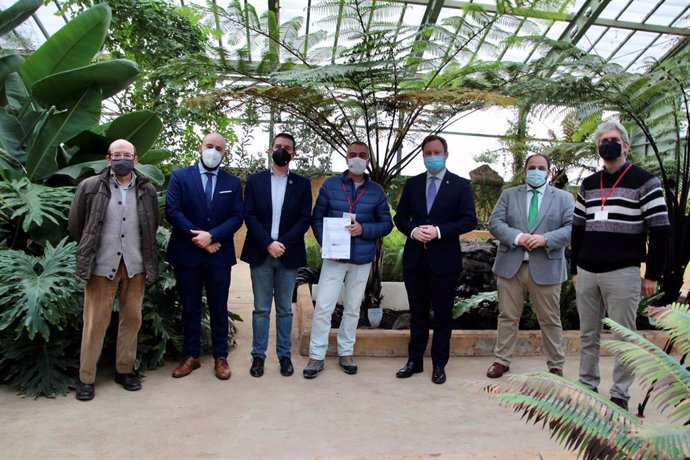 Entre del primer certificado de Jardín de Excelencia Ecológica de CAAE al Jardín Botánico de Castilla-La Mancha