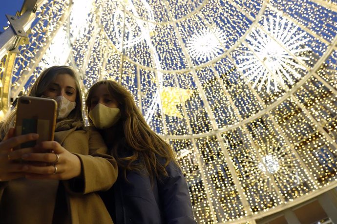Inauguración de las luces navideñas en la céntrica calle Larios de Málaga