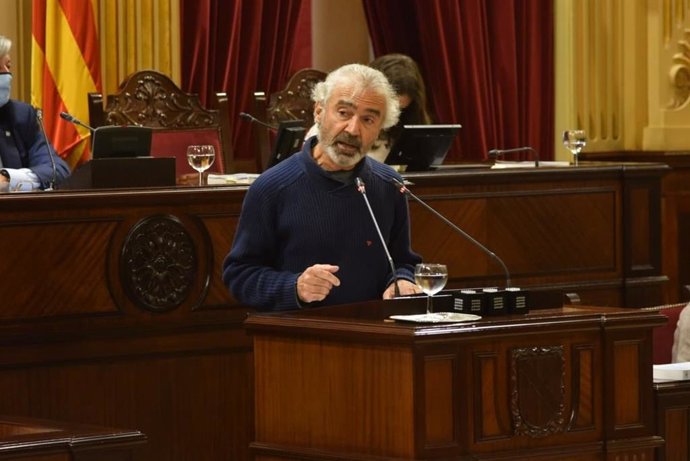 El diputado de Unidas Podemos e impulsor de la iniciativa, Pablo Jiménez.
