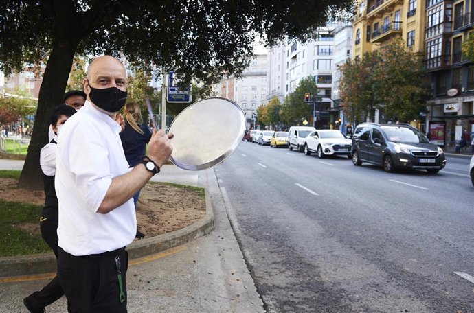 Protesta del sector de la hostelería ante las restricciones por el COVID-19, en Santander