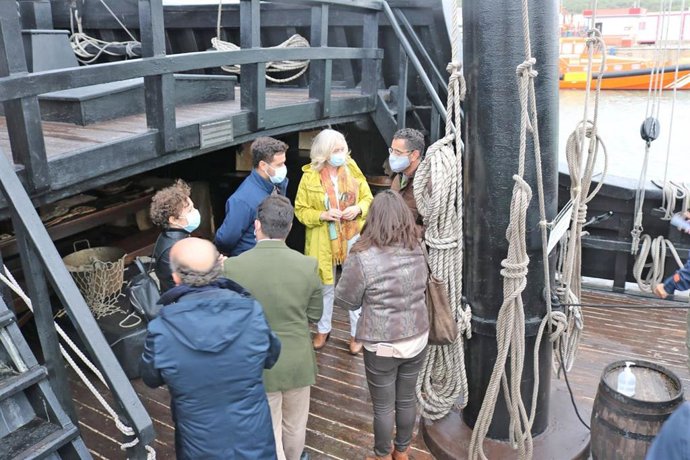 Np Y Fotos M Colombo Visita Nao Victoria Barbate