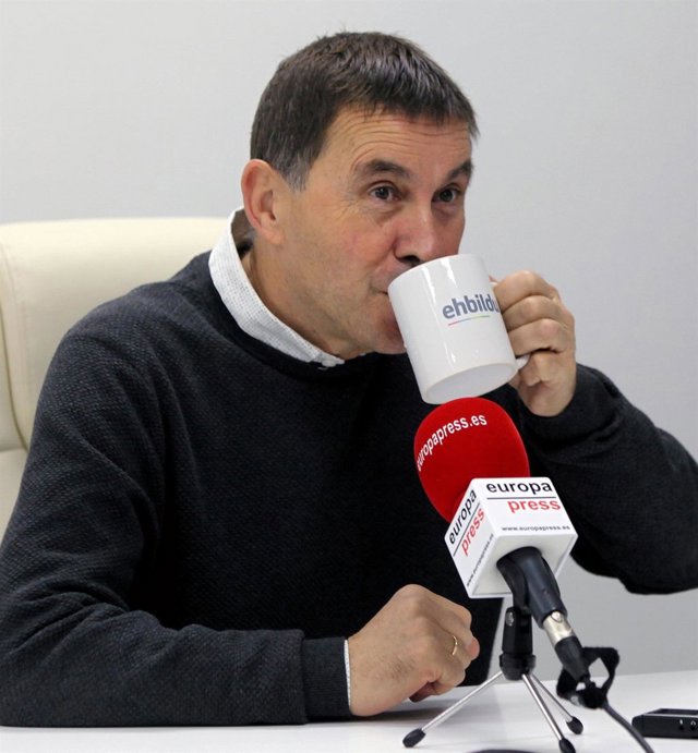 Otegi replica a Marlaska que su petición para que se retire de la política es "el mejor aval" para continuar El líder y coordinador general de EH Bildu, durante una entrevista para Europa Press en Donosti, Gipuzkoa, Euskadi (España), a 3 de diciembre de 2020.